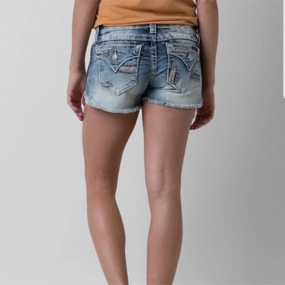 Miss Me Shorts - Picture 5 of 9